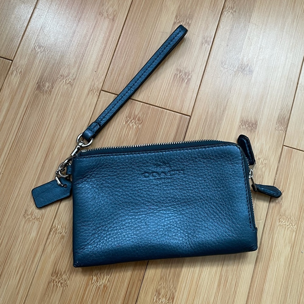 Coach Shiny Navy Blue Leather Wristlet 2 Zippers